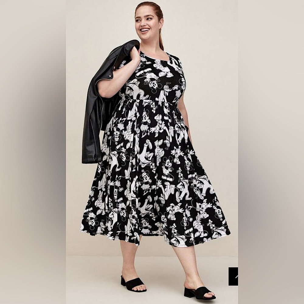 TORRID Mickey & Friends Midi Fit & Flare Skater Dress SIZE 1 VGUC